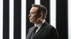 Elon Musk winken bis zu eine Billion Dollar. (Archivbild)