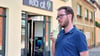 Volksstimme-Redakteur Mike Kahnert hat den Matcha mit Vanille-Geschmack von „Tea at 9“ in Stendal ausprobiert. Geschmack und Konsistenz ähneln einer leichteren Variante eines Milchshakes.