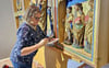 Restauratorin Angela Günther arbeitet am Schnitzaltar in der Kirche von Großbadegast und ist nicht zum ersten Mal hier. 