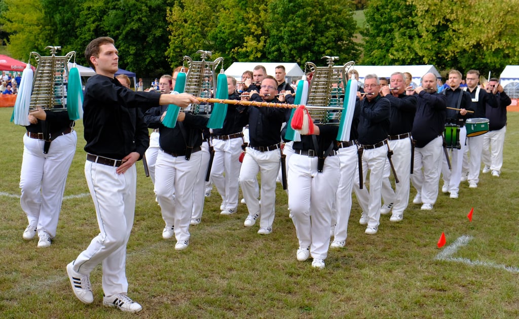 Die Sieger bei den Erwachsenen der 32. Landesmeisterschaft in Sachsen-Anhalt: der Spielmannszug Bernburg unter der Stabführung von Leonhard Köhler.
