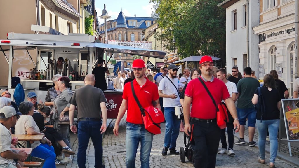 So voll wie am Samstagnachmittag beim Kobermännchenfest sind die Straßen in Sangerhausen selten.