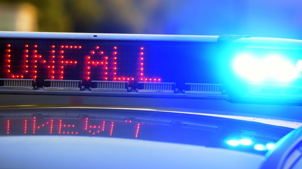 Bei einem schweren Unfall zwischen Immekath und Klötze wurde eine 75-Jährige am Dienstag lebensbedrohlich verletzt. Laut der Polizei ist die Seniorin nun gestorben.