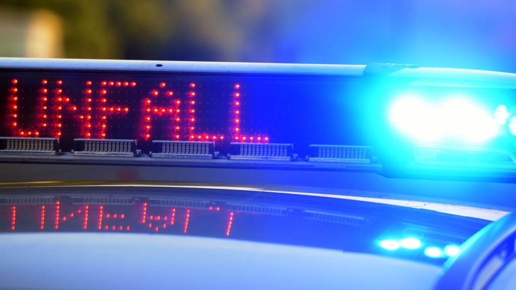 Am Freitag ist es zu einem schweren Unfall auf der B180 zwischen Kretzschau und Döschwitz gekommen. 