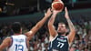 Luka Doncic (r) ist mit Slowenien deutscher Viertelfinalgegner bei der EM.