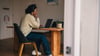 Online-Meeting? Generell kann der Arbeitgeber das Einschalten der Kamera verlangen - mit einigen Ausnahmen.