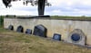 Hinter den Namen auf Grabsteinen verbergen sich Geschichten. In Eggersdorf hat der Kultur- und Heimatverein einige Grabsteine gerettet, die zu Menschen gehören, die das Dorf prägten.