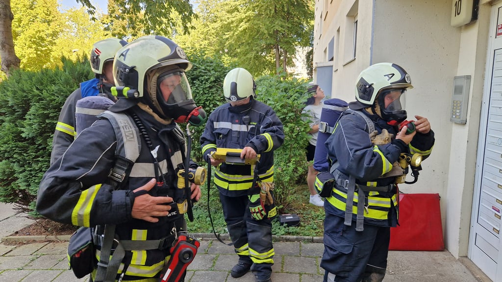 Die Feuerwehr konnte das Feuer schnell unter Kontrolle bringen.