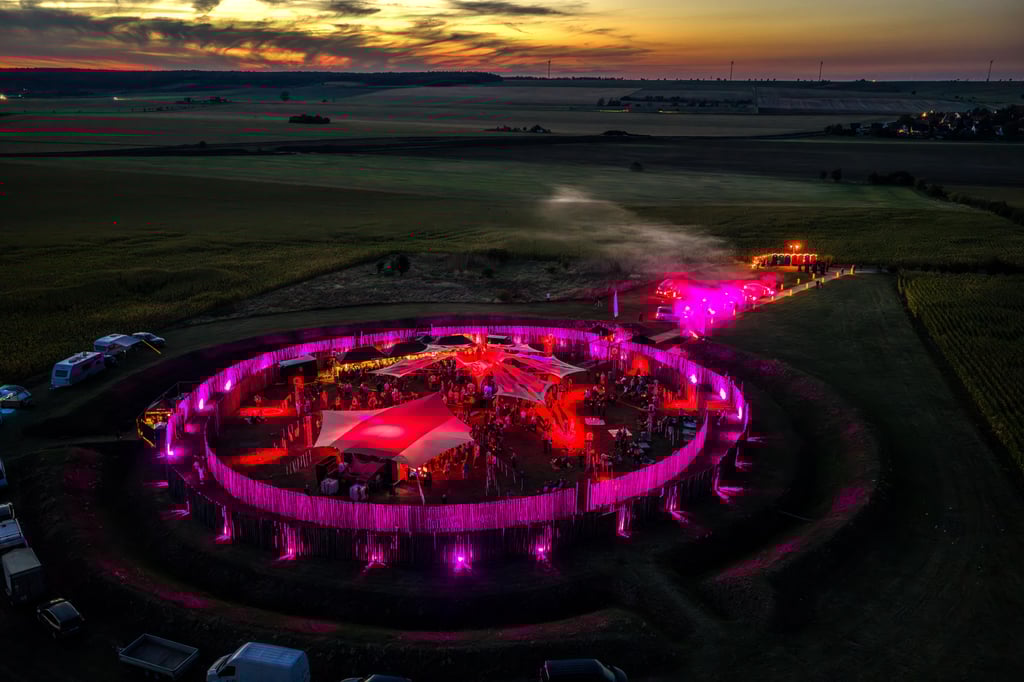 Die Kreisgrabenanlage von Goseck hat sich zum Stammsitz des „Unique Place Open Air“ entwickelt. Im kommenden Jahr feiert das Festival fünften Geburtstag.