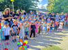 Die Mädchen und Jungen der Kindertagesstätte "Rappelkiste" in Etgersleben  führten für die Besucher des Festes ein kleines Programm auf. 