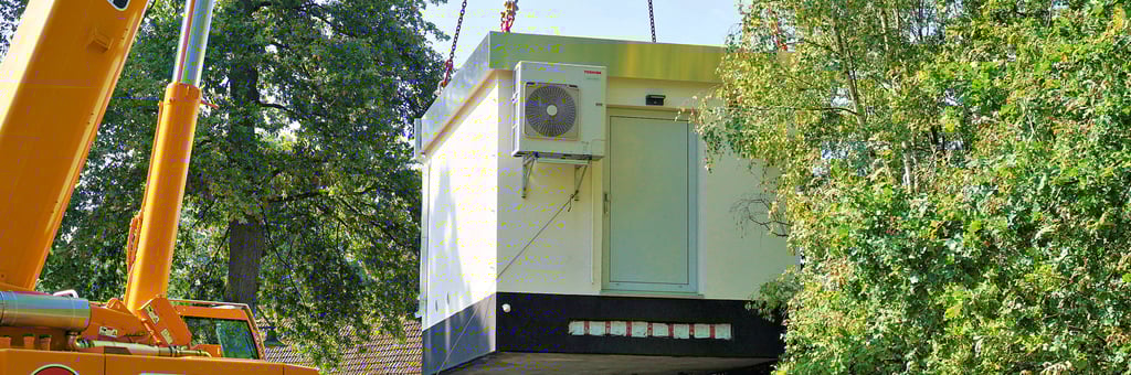 Der Aufbau von zentralen Standorten, an denen mehreren Orte hängen – wie hier in Zehren nahe Arendsee – steht sinnbildlich für das schnelle Netz.
