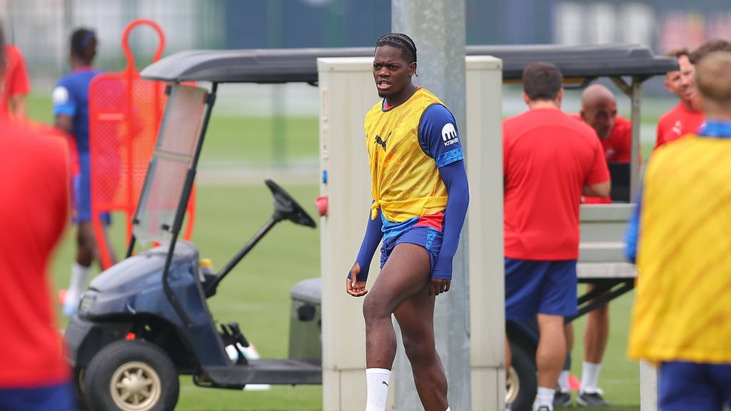 Castello Lukeba im Trainings bei RB Leipzig.