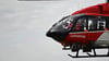 Die schwer verletzte Person aus dem Kleintransporter wurde per Hubschrauber in eine Klinik gebracht. (Symbolbild)