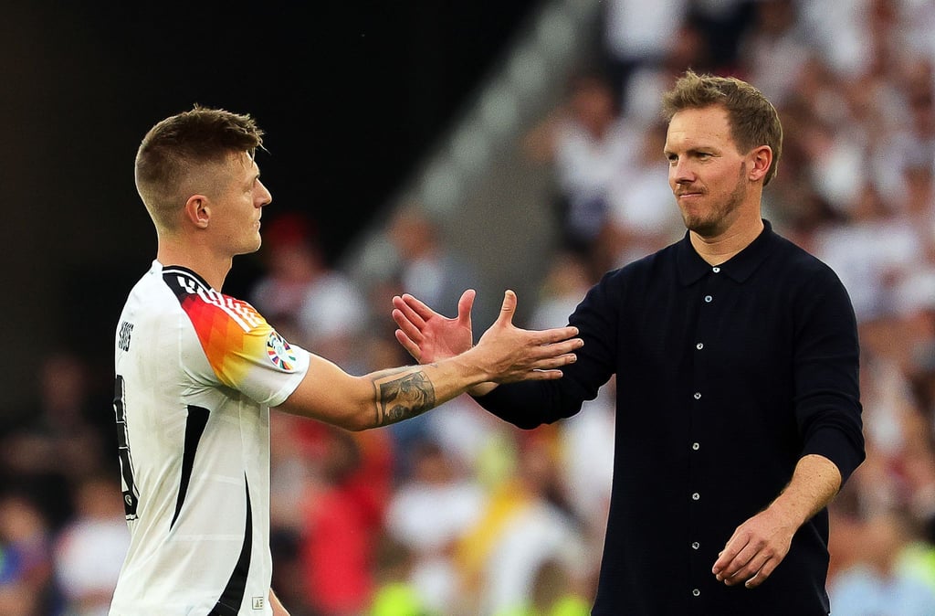 Spart nicht mit Kritik am Team von Julian Nagelsmann: Toni Kroos (l).