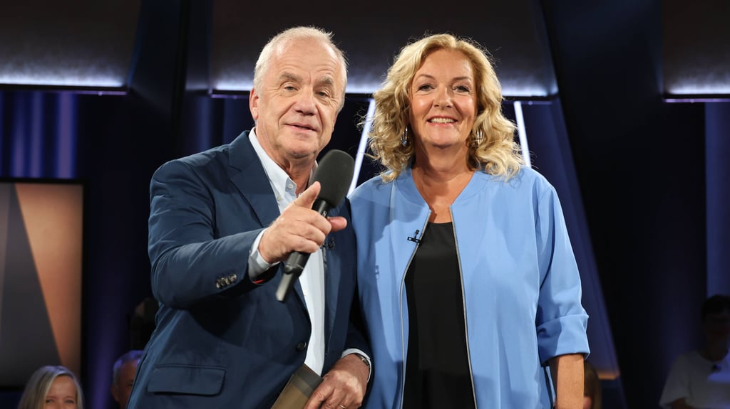 Die "NDR Talk Show" am Freitag, dem 12. September, wird von&nbsp;Bettina Tietjen und Hubertus Meyer-Burckhardt moderiert.