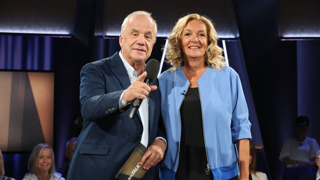 Die "NDR Talk Show" am Freitag, dem 12. September, wird von Bettina Tietjen und Hubertus Meyer-Burckhardt moderiert.