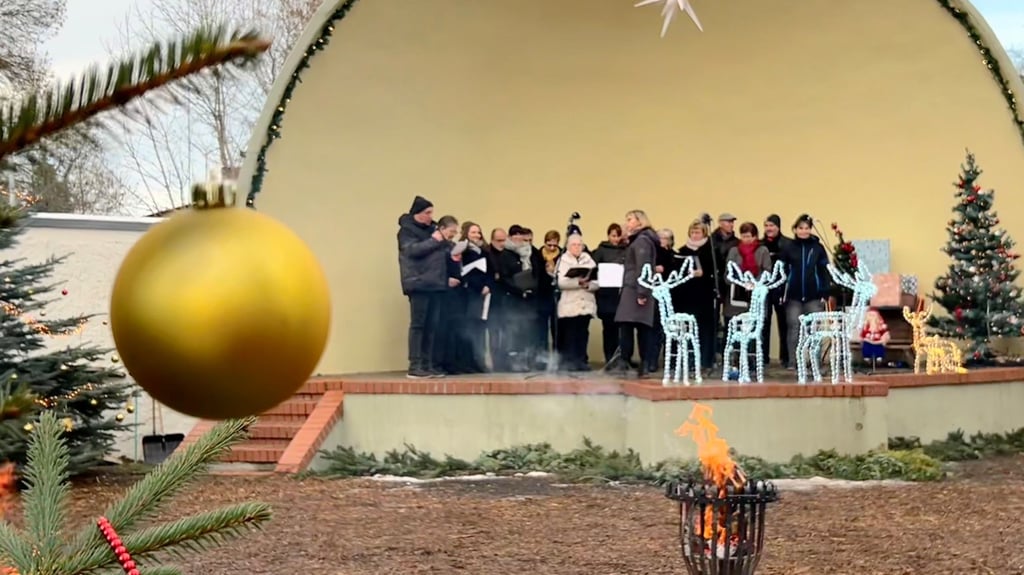 Gesang wie hier während eines Konzertes aus der Vergangenheit soll auch in der Vorweihnachtszeit in Helbra erklingen.