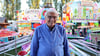 Schausteller Karl Welte aus Magdeburg war mit einem Kinderkarussell beim Pferdemarkt in Havelberg. Das betreibt er zusammen mit Sohn Alexander.