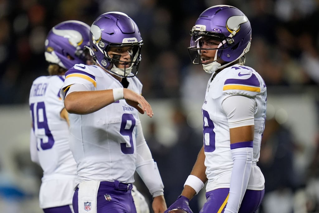 McCarthy (links) und Jefferson hatten mit ihren Touchdowns großen Anteil am Comeback der Vikings.