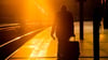 Zugverspätung: Mögliche Ansprüche auf Entschädigung bestehen immer nur, wenn der Bahntransfer zum Flughafen explizit Teil der Reisebuchung ist.