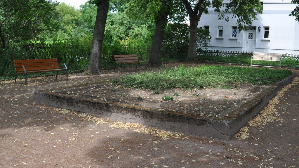Der Edlef-Köppen-Platz in Genthin steht in der Kritik von Anwohnern.