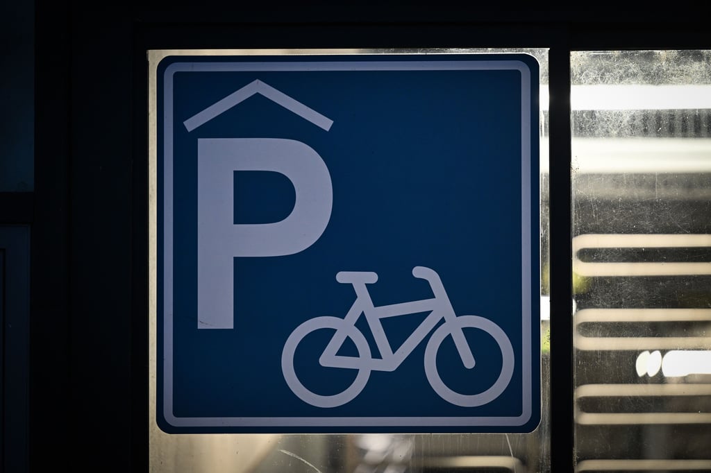 Ein Parkhaus nur für Fahrräder: Das sollte am Magdeburger Hauptbahnhof entstehen. Nun steht das Projekt auf der Kippe.