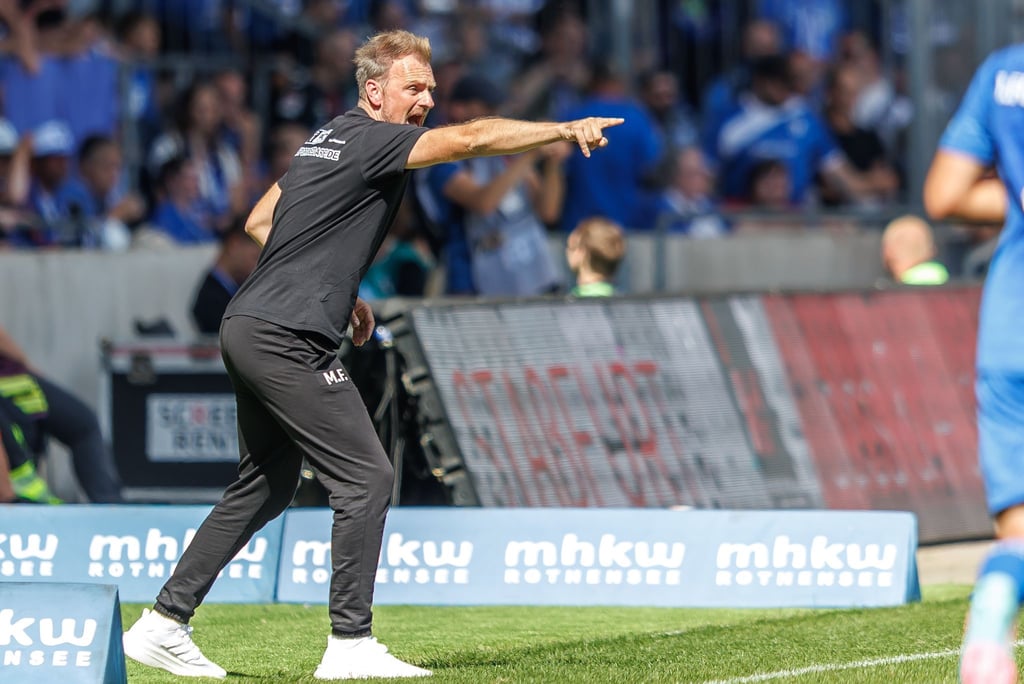Magdeburgs Trainer Markus Fiedler gibt die Richtung vor.