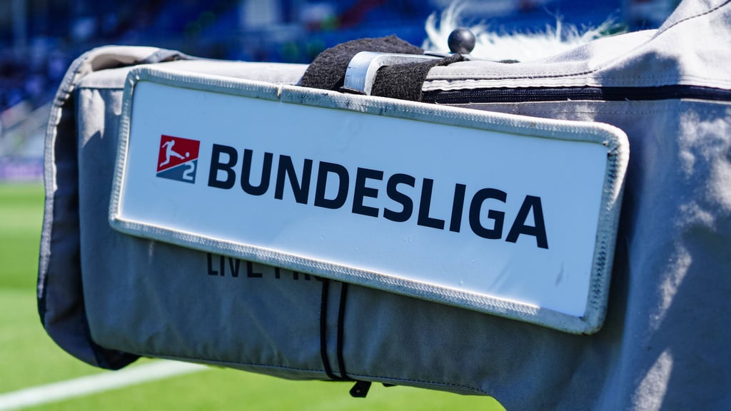 Der 1. FC Magdeburg eröffnet den fünften Zweitliga-Spieltag am Freitagabend in Bielefeld.