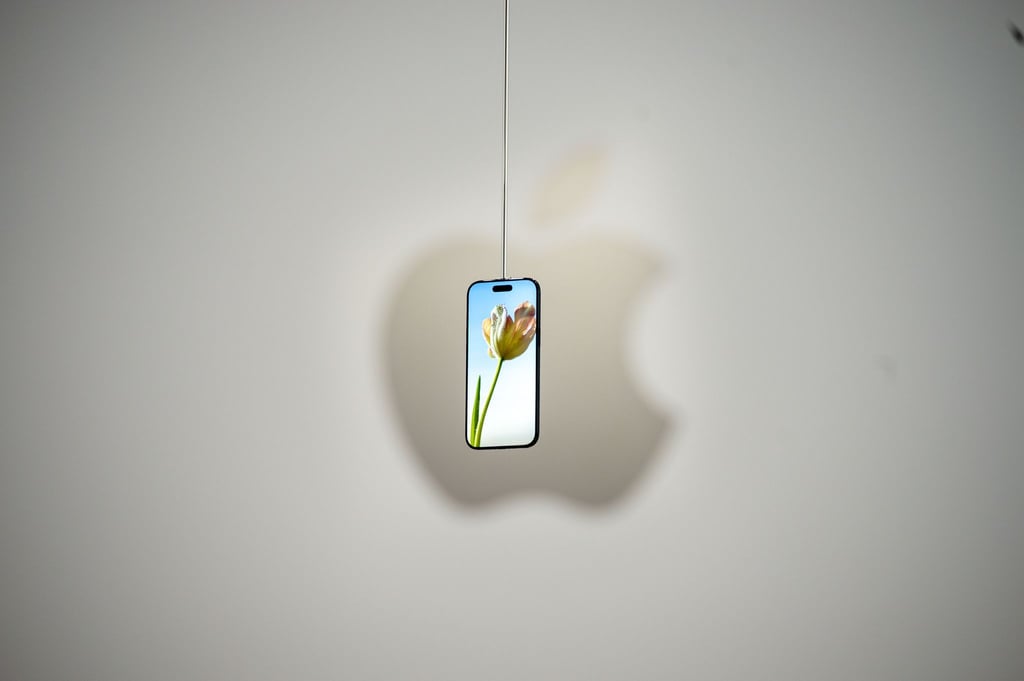 iPhone am Faden: Apples neues iPhone Air bei der Vorstellung im Apple-Hauptquartier in Cupertino.