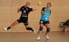 Hanna Loesmann (am Ball/gegen Christin Bortfeldt) und der Post SV haben den ersten Schritt zum Ziel gemacht - mit einem deutlichen Sieg.