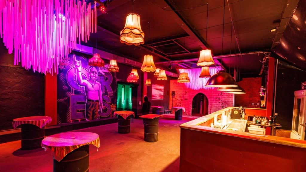Früher wurde hier Fleisch verarbeitet, dann wurde daraus ein Lost Place - jetzt ist die ehemalige Ballenstedter Fleischerei Kortum im Harz ein Szene-Club.