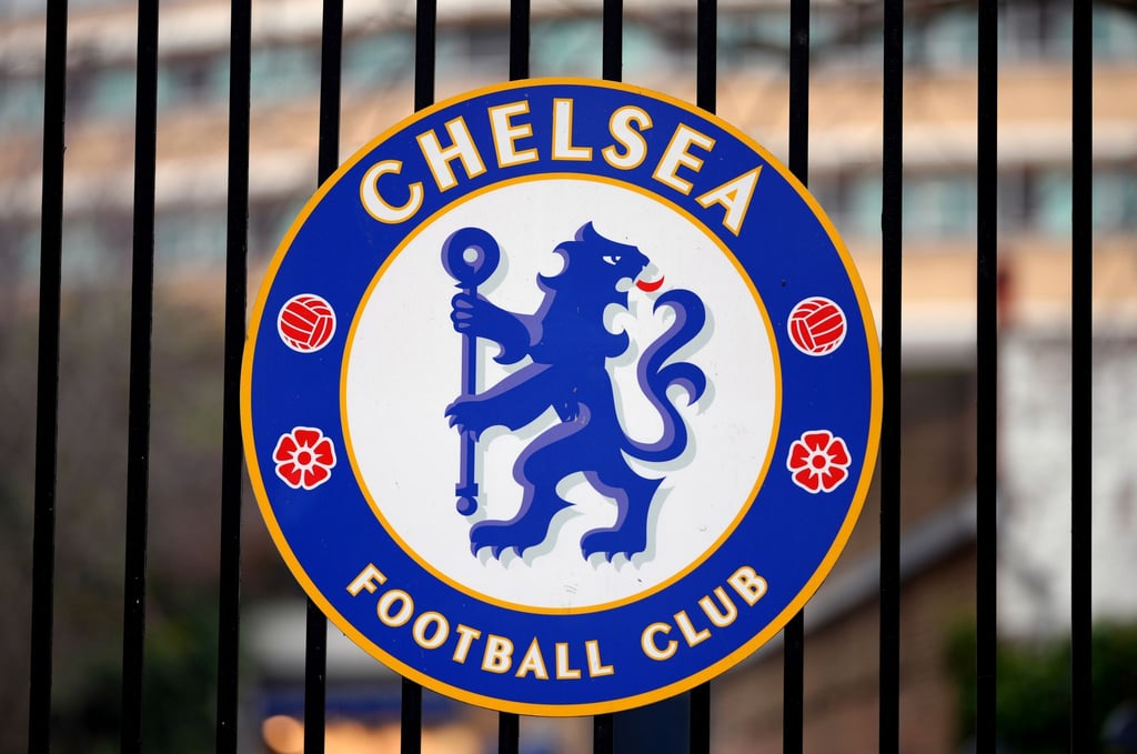 Der FC Chelsea muss sich wegen mutmaßlicher Regelverstöße in 74 Fällen vorm englischen Fußballverband verantworten.