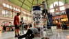 Auf Halles Hauptbahnhof wird am Sonntag der Tag des offenen Denkmals eröffnet. Der Verein „Freunde der Bau- und Kunstdenkmale“ wird auf einer Litfaßsäule historische Bahnhofsbilder zeigen und über den Stand eines großen Vorhabens berichten.   