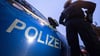 Eine Frau ist in einer Straßenbahn in Halle im Februar 2025 sexuell belästigt worden.