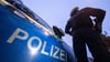 Eine Frau ist in einer Straßenbahn in Halle im Februar 2025 sexuell belästigt worden.