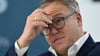 Die CDU von Thüringens Ministerpräsident Mario Voigt liegt in einer neuen Umfrage zwar stabil, jedoch mit großem Abstand hinter der AfD. (Archivbild)