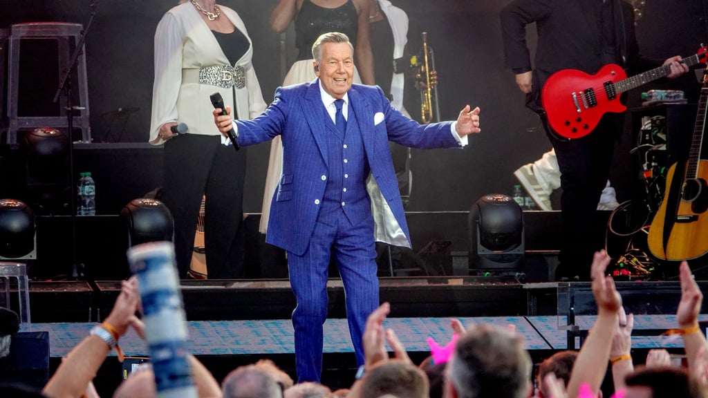 Roland Kaiser spielt im Juni 2026 ein Konzert auf der Peißnitzinsel in Halle.