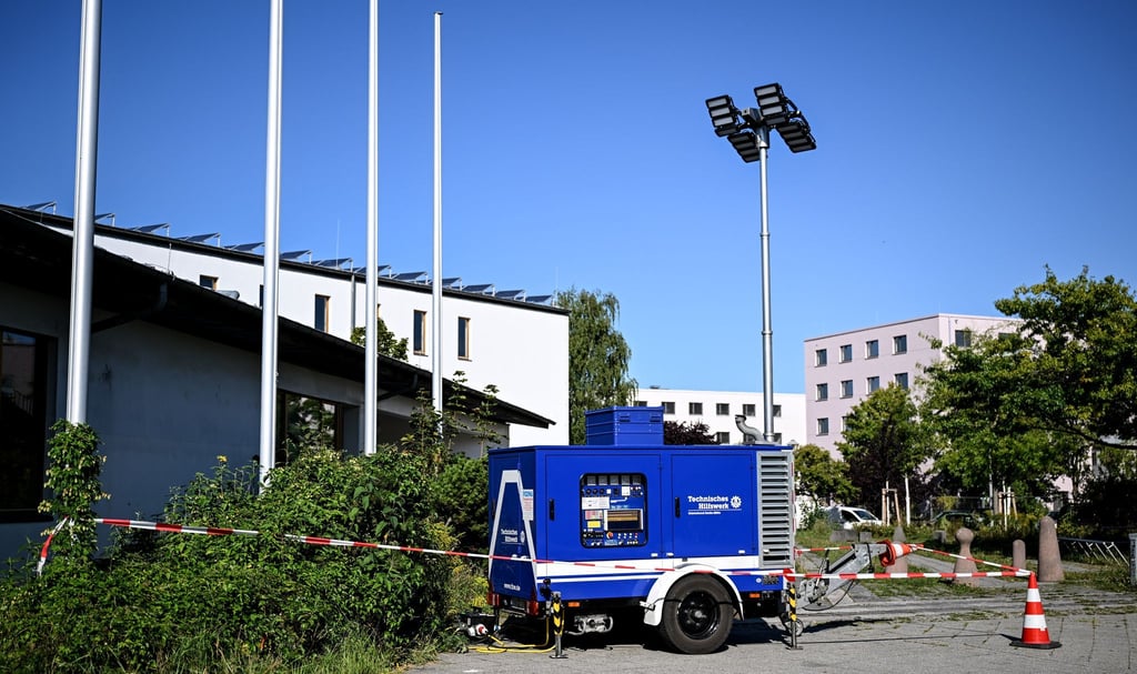 Die Firmen im Tech-Park Adlershof können zwei Tage nach dem Brandanschlag und Stromausfall immer noch nicht wieder voll arbeiten.