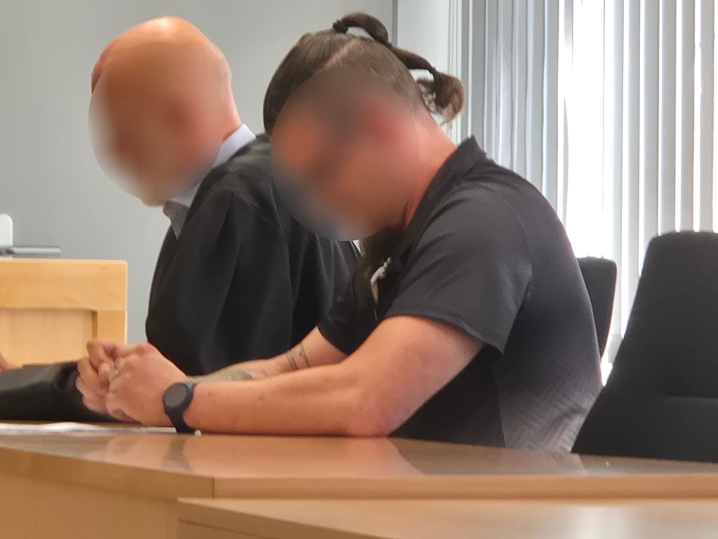 Gegen den 35-Jährigen (rechts) liegen drei Anklagen vor.