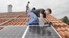Befürworten die Zerbster eher Solaranlagen auf Dächern als auf Äckern? Eine Umfrage will das herausfinden.