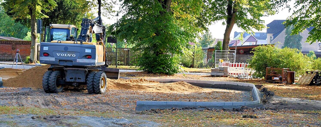 Der Untergrund für den Spielplatzbau wurde geschaffen.