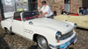 Hartmut Hinze aus Neuhausen bei Cottbus hat sein 1960 gebautes Auto 2005 gekauft und komplett restauriert. Er ist fasziniert von Design und Form der 1950er Jahre. „Schon als ich ein Kind war, hat es gekribbelt, wenn ich so ein Auto gesehen habe." 