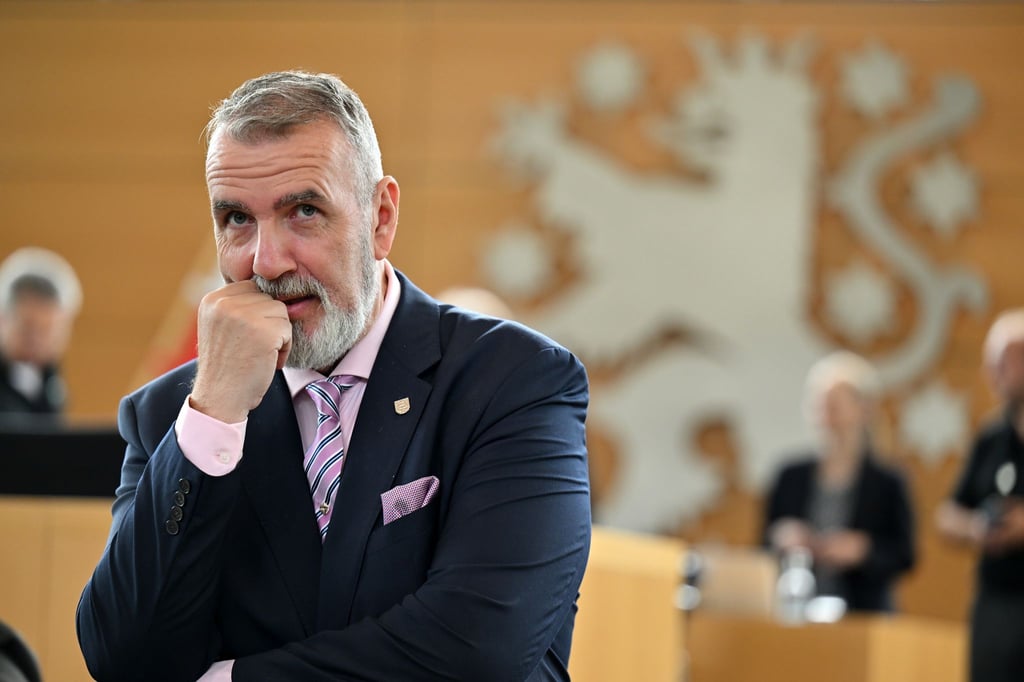 Verkehrsminister Schütz will sich vorerst auf die Finanzierung des Deutschlandtickets konzentrieren. (Archivbild)