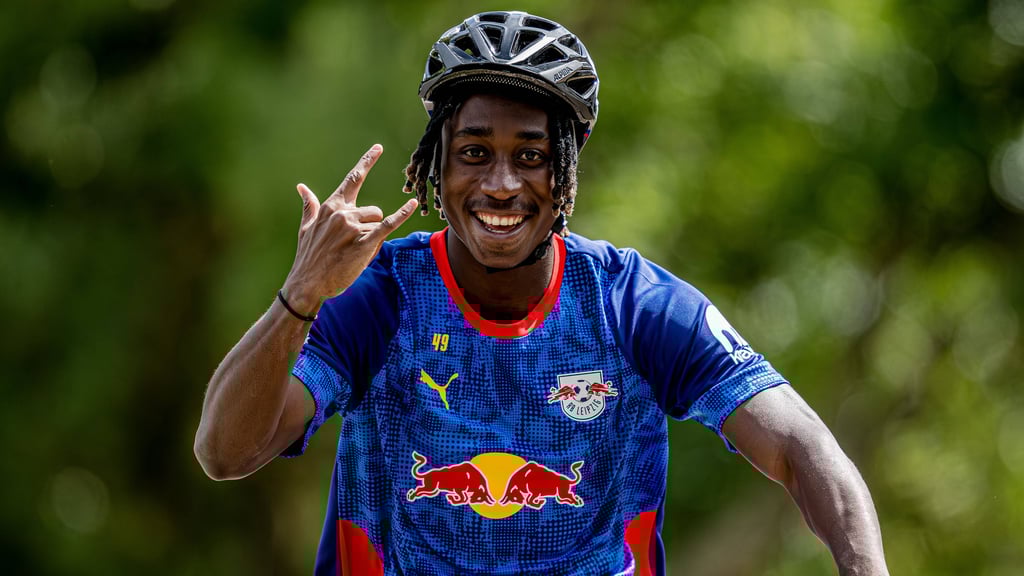 RB-Profi Yan Diomande berichtet im Exklusiv-Interview mit RBlive von seiner bewegten Jugend