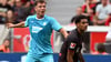 Fisnik Asllani (l) kehrt mit Hoffenheim in seine Heimatstadt Berlin und zu seinem Jugendverein zurück.