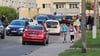 Normales morgendliches Chaos: Eltern-Taxis im Pfeilfergraben. Das soll bald ein Ende haben.