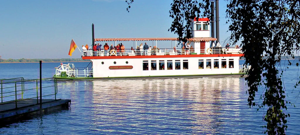 Die Queen Arendsee soll nicht am Wanderraststeg vorbeifahen sondern regelmäßig dort anlegen – so ein Wunsch.