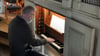 Kantor Gottfried Spiegel durfte als Erster die Kirchenorgel in Kleinwusterwitz spielen. 