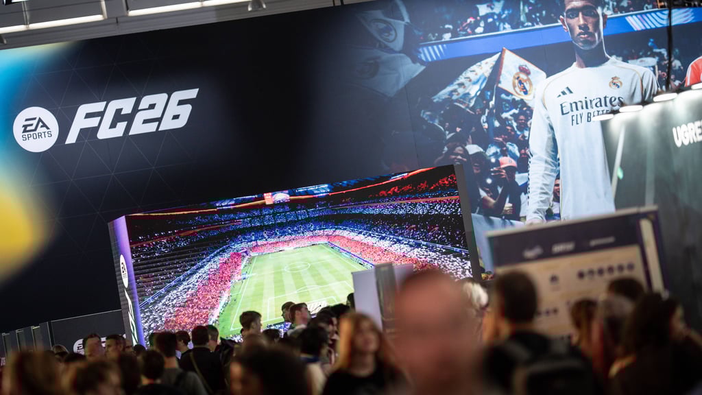 Werbung für EASports FC 26 auf der Messe Gamescom in Köln.
