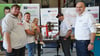 Polytec-Geschäftsführer Carsten Birner (r.) zeigte Besuchern die Wolmirstedter Produktionsstätte.