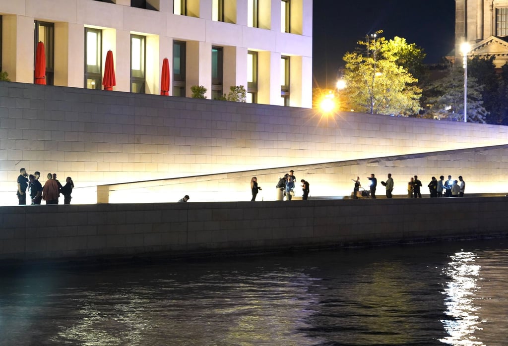 Beim Humboldt Forum ist es erneut zu einer Auseinandersetzung mit Verletzten gekommen.